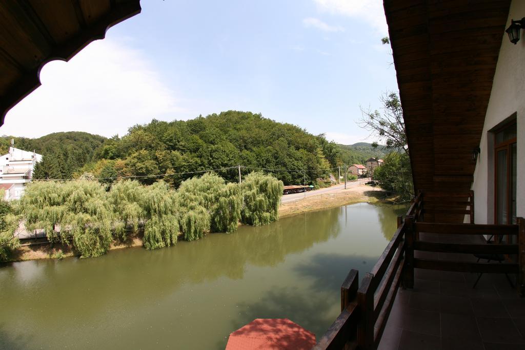 Guest House Lacul Linistit Moneasa Rom bilde