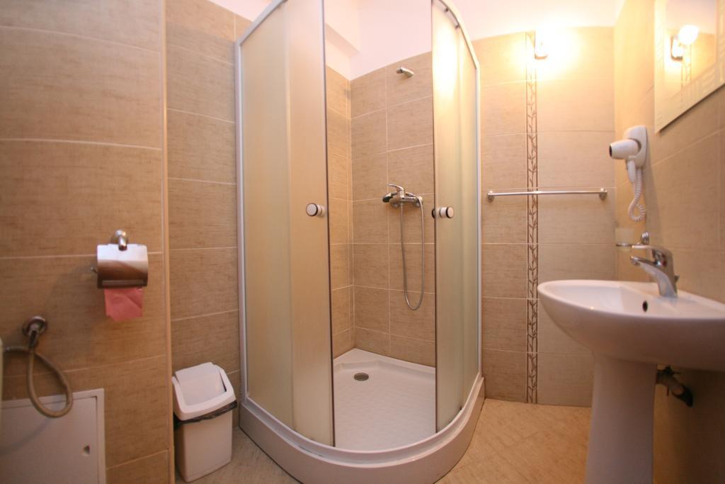Guest House Lacul Linistit Moneasa Rom bilde
